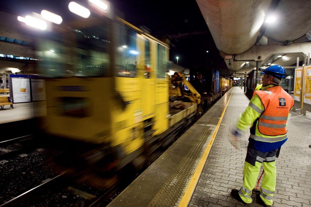 Om en uke stenger Oslotunnelen. Da får 100 mann arbeide uforstyrret på jernbanestrekningen en måned.