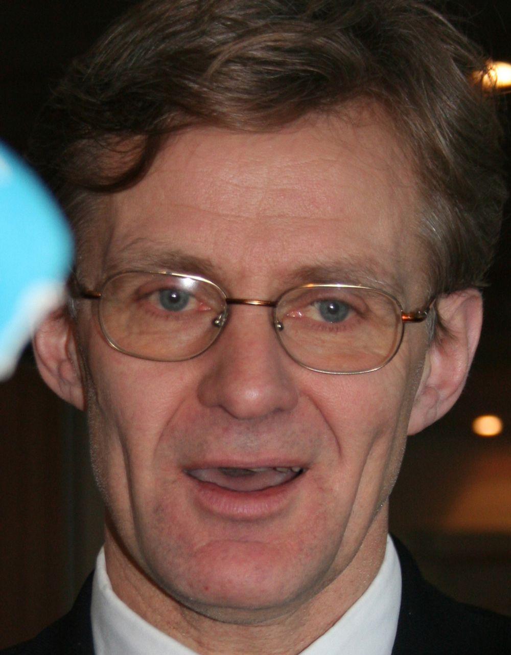 Direktrø Jan Egeland, Norsk utenrikspolitisk institutt (NUPI)