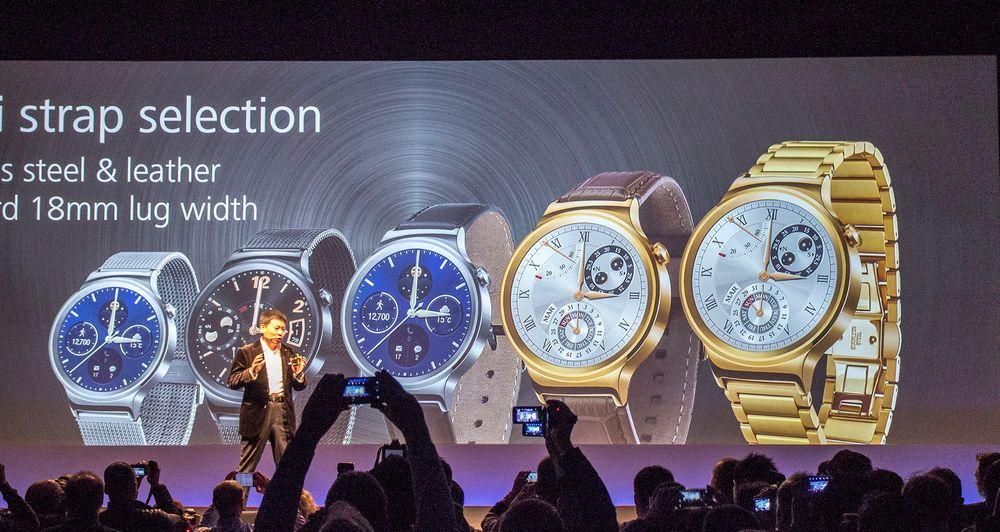 Her kommer klokka: Huaweis dingsesjef, Richard Yu, lanserte nye Huawei Watch dagen før Mobile World Congress åpner i Barcelona. Det blir spennende å se hva prisen blir når den kommer til sommeren. 