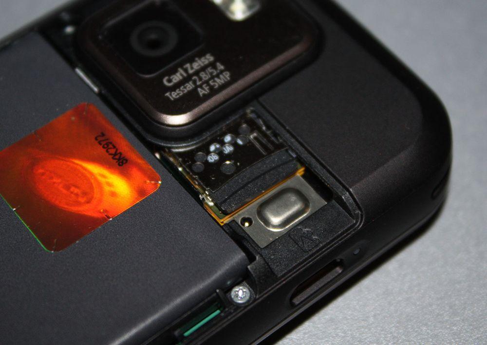 Minnet er på 8 GB, men du kan bygge ut med Micro-SD-minnekort.