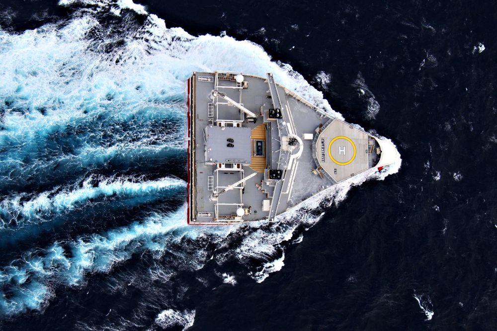 Bred: Med 70 meters bredde 
i vannlinjen er PGS Titan-­klassen verdens bredeste skip.