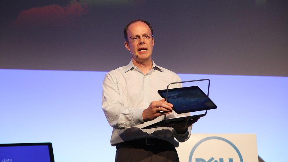 Dells forbruker-PC-sjef Sam Burd med XPS 12 Duo - en ultrabook med skjerm som kan snus rundt og dermed forvandles til et slags nettbrett. 