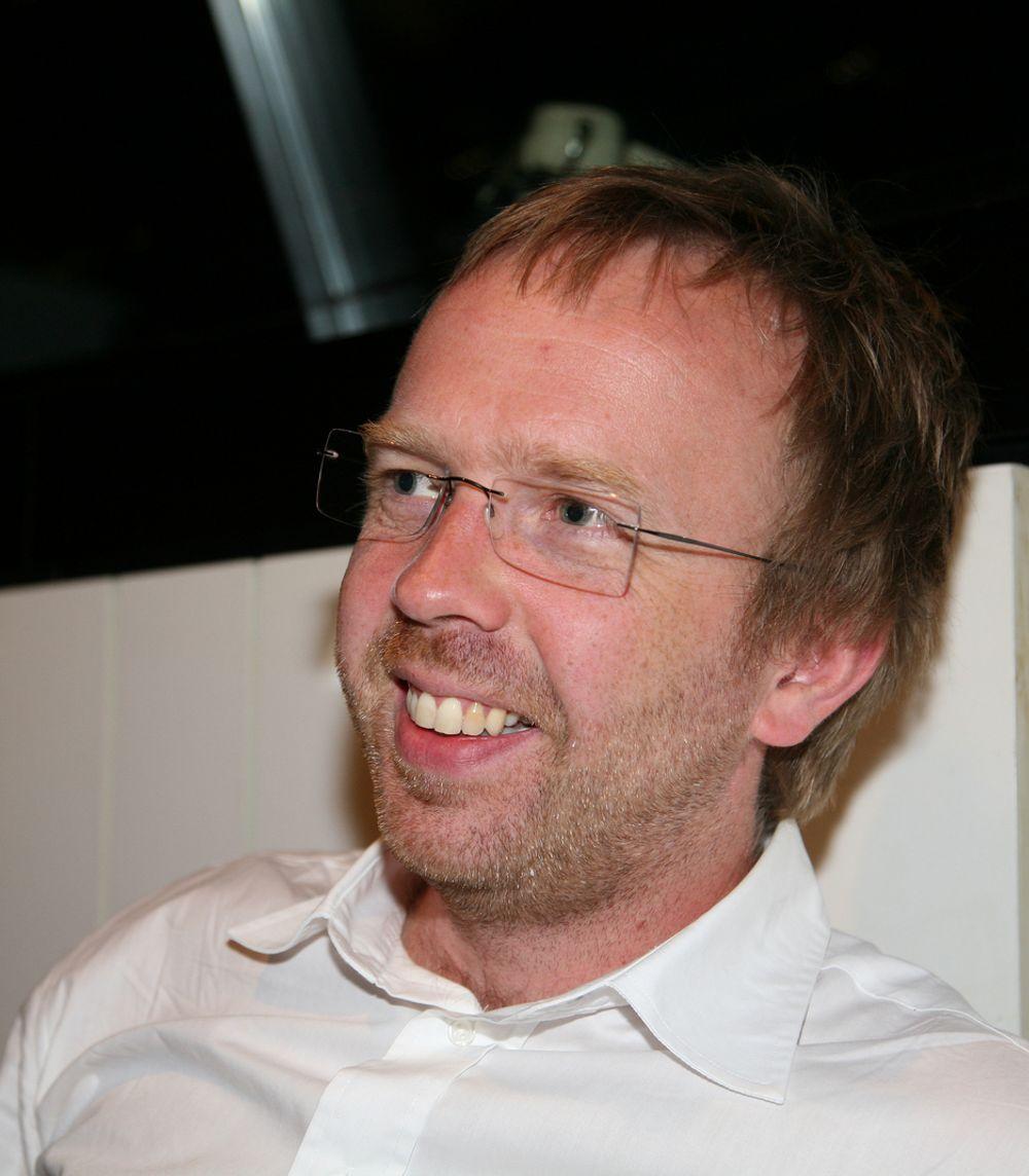 IFA: Eirik Solheim, prosjektleder i NRKs utviklingsavdeling, mener hybrid-TV-er er en av årets trender.