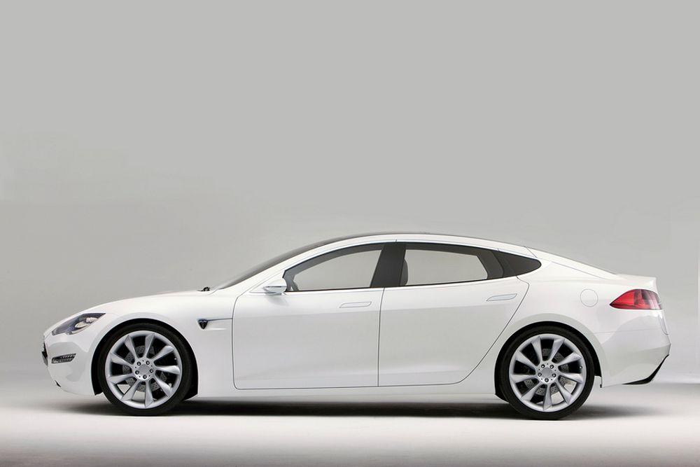 Tesla Model S skal komme for salg i 2011. Tesla Motors frister med 482 kilometer rekkevidde og en prislapp på 330.000 kroner.
