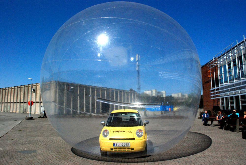 BOBLEN SPREKKER: Eksperter Teknisk Ukeblad har snakket med mener den norkse bilen Think er en boble som vil sprekke.