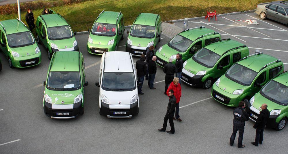 STOR ELBILFLÅTE: Movin City i Bodø får om kort tid levert 11 Fiat e500, slik at de nå eier 30 elbiler som de leaser ut.