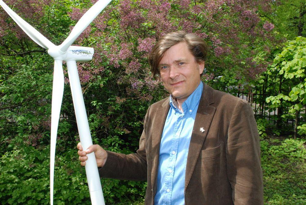 VANN PÅ MØLLA: ¿ Norge kan bli for EU det Saudi-Arabia er for USA, mener generalsekretær Øyvind Isachsen i Norsk Vindkraftforening. Han vil foredle vannkraften med vindkraft og tjene gode penger på et energihungrig Europa.