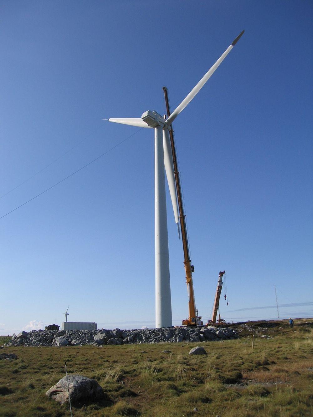 NY TESTTURBIN: I september i fjor ble denne 900 kW turbinen installert på teststasjonen i Bjugn kommune.