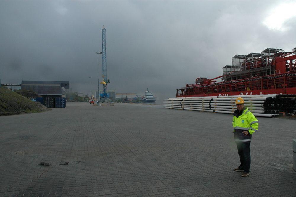 GOD PLASS: Det er god plass på det 18 mål store havneområdet i Eydehavn.