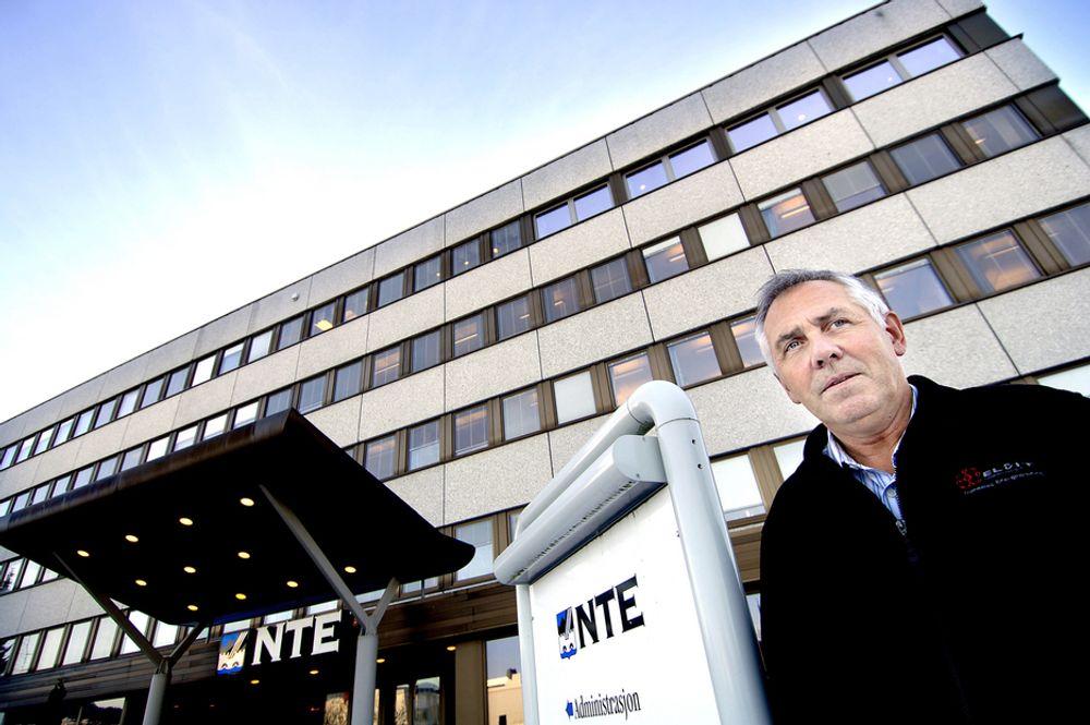 Hovedtillitsvalgt Svein Welde i El- og IT-forbundet mener NTEs omorganisering for kort tid tilbake var lovstridig. Nå får han støtte fra NVE.