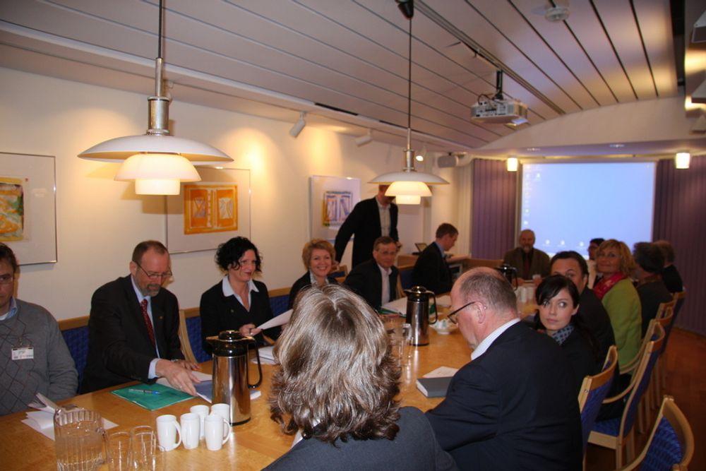 Første møte i Åslaug Hagas Midt-Norge-gruppe