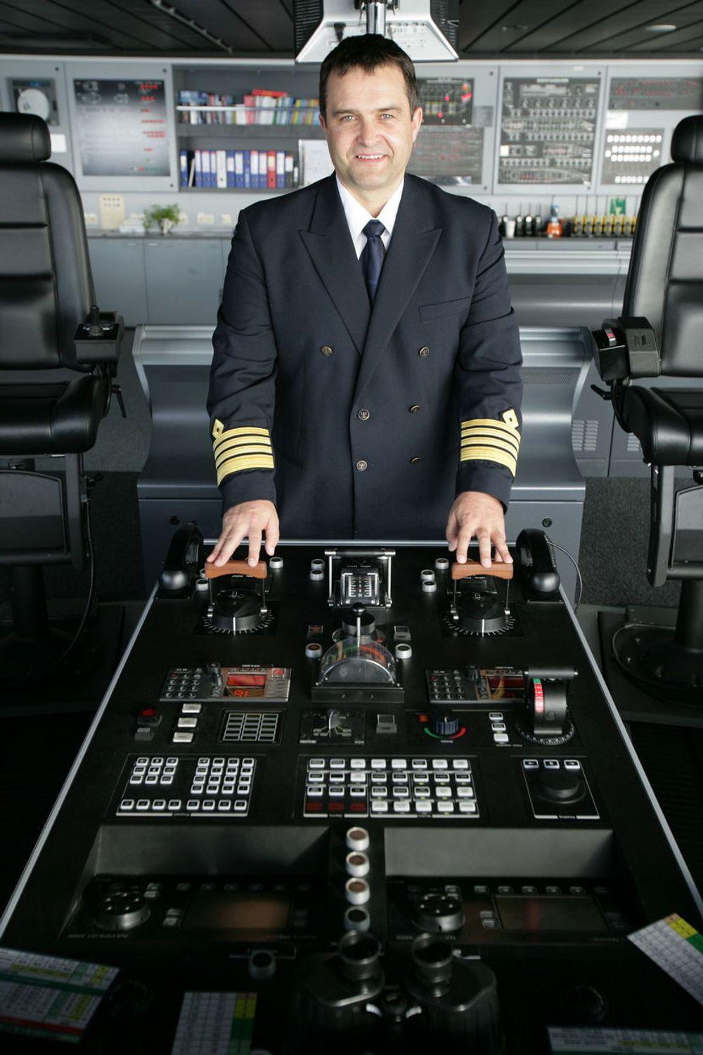 Charles Teige er kaptein på Liberty of the Seas.