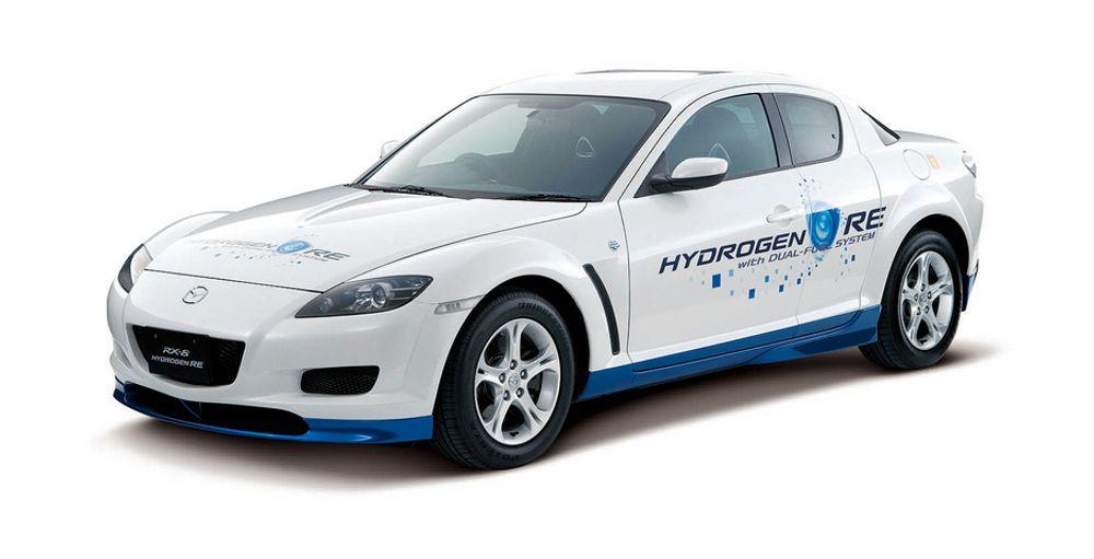 BILEN: Denne hydrogenbilen vil fra neste vår av være å finne på norske veier. Foto: Mazda