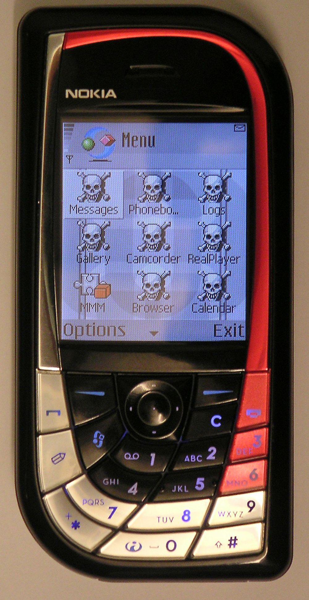 DØDNINGEHODET:Når alle ikonene på mobiltelefonen viser et dødningehode, er den infisert av Scullsviruset , og all informasjon er tapt. Da må den resettes for å bli frisk.
