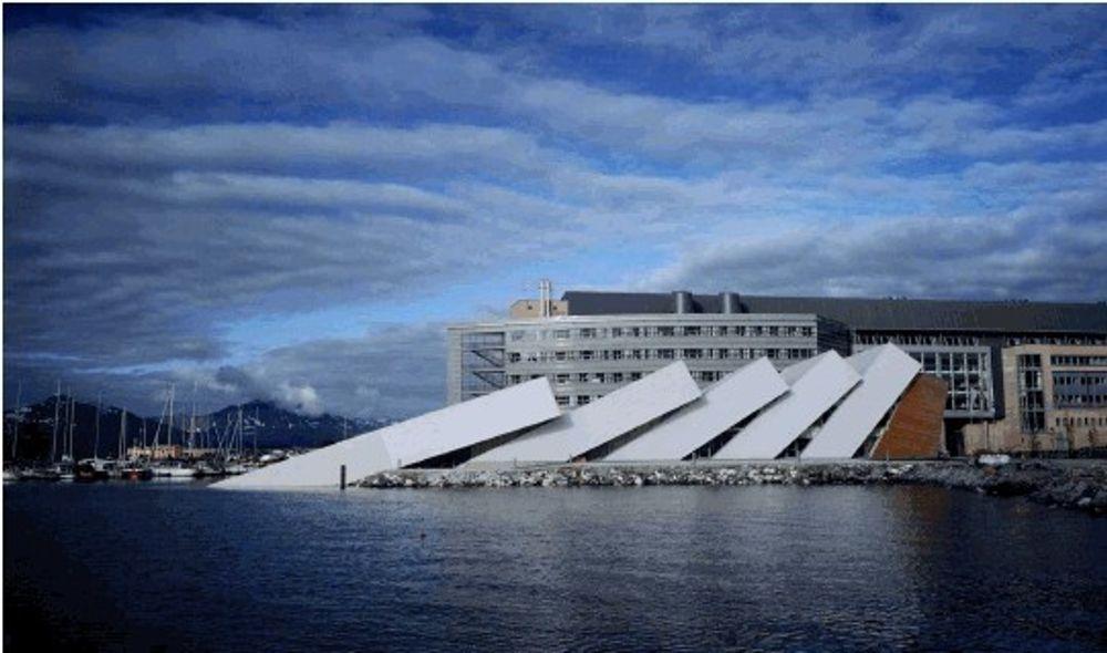Hjellnes Consult har en fyldig referanseliste, deriblant Statsbygg og  Polarmiljøsenter i Tromsø for en del år siden.