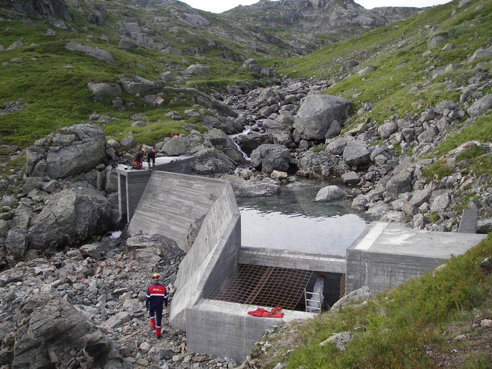 INNTAK: Fra inntaket Slettedalselva. Tunnelarbeidet her har forgått veiløst.FOTO: SAUDEFALDENE