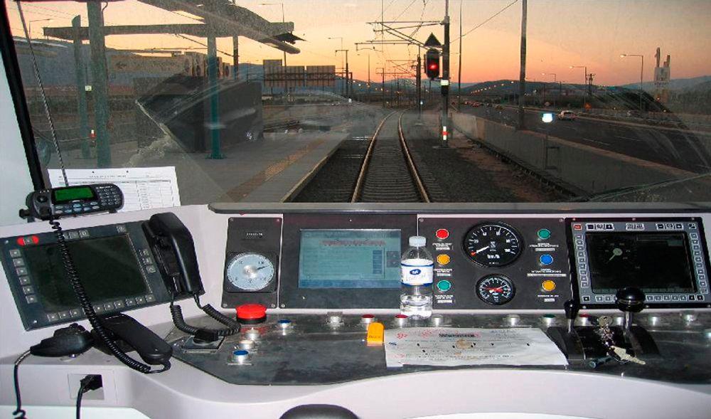 RETT I TOGET:ERMTMS vil gi togføreren mye bedre informasjon rett inn på skjermen. Foto : Ahlsom
