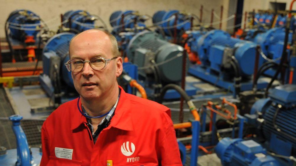 Elektrosjef Kjell Åge Gulberg har laget et energistyringssystem som sparer 400 000 kroner i energikostnader årlig.