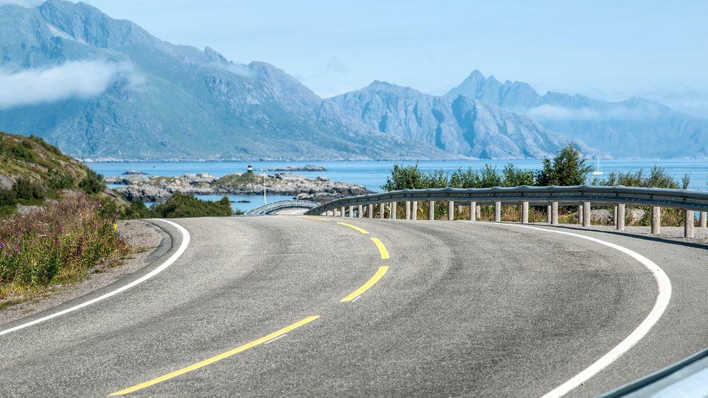  I en rapport fra NAF foreslås en ny norsk modell for veibygging med en egen veibank, finansieringsfond og uten bompenger. 