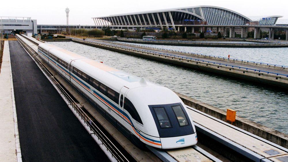 I Shanghai kører Maglev-toget med en tophastighet på 430 kilometer i timen. Hvor raskt det russiske toget skal kjøre er ikke offentliggjort.