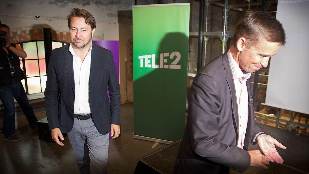 Netcom-sjef August Baumann (til høyre) overtar selskapet til Tele2-sjef Arild Hustad etter at Netcom-eier TeliaSonera blar opp fem milliarder svenske kroner.
