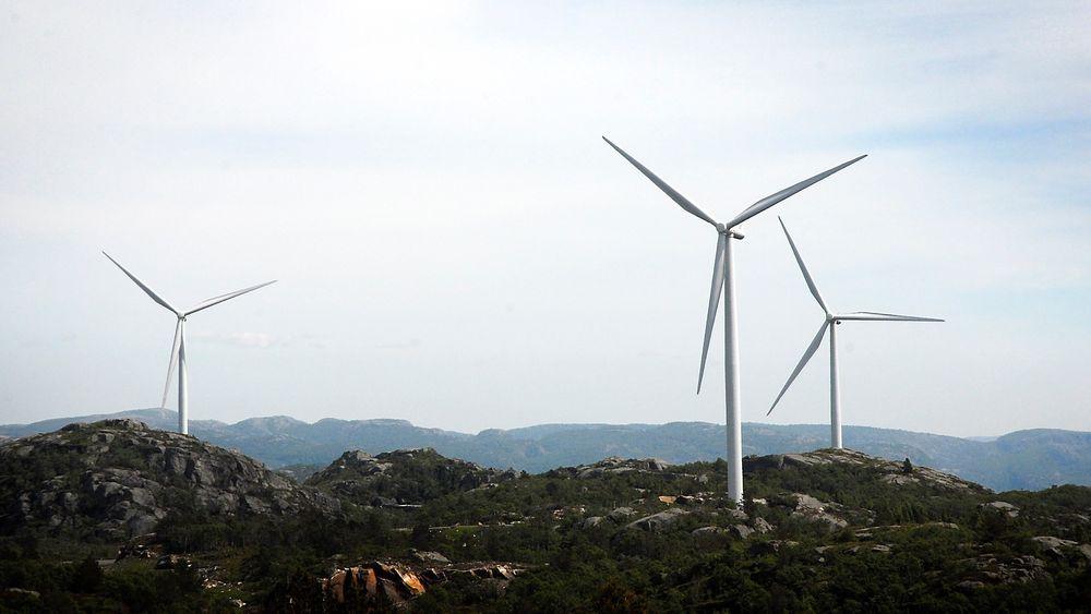 Venstre vil bedre avskrivningsreglene for norsk vindkraft for at ikke alle utbyggingene skal skje i Sverige. Vannkraften er ikke avhengig av det samme løftet, mener partiet.