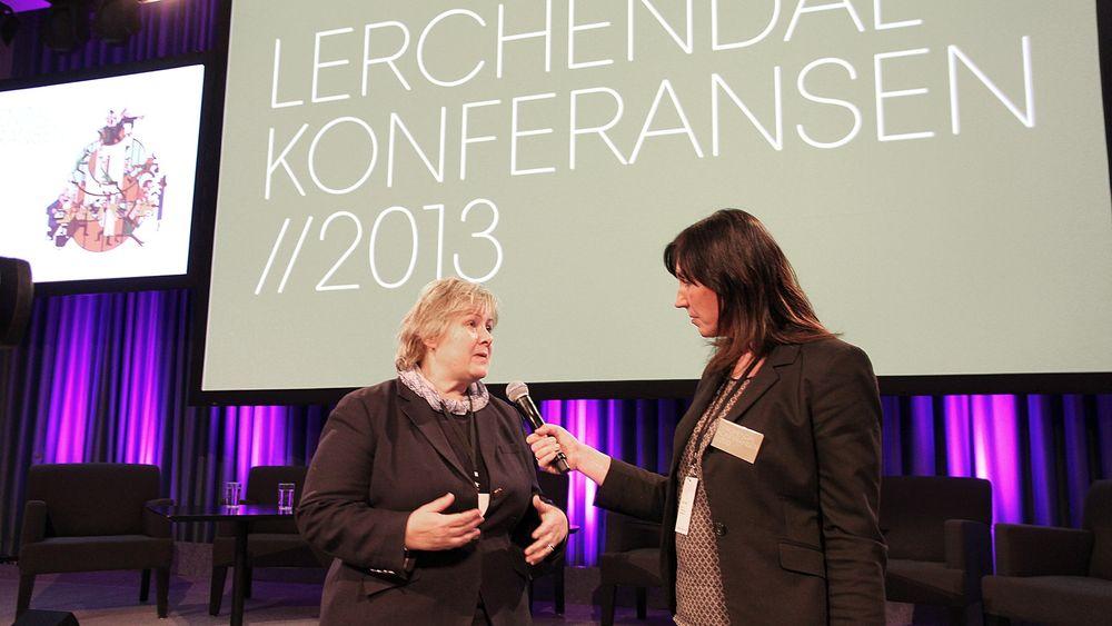 Lot seg intervjue: Høyre-leder Erna Solberg bør bli mer presis med tall om hun skal bli statsminister. Under Teknas Lerchendalkonferanse snakket hun om 16 000 ledige ingeniører.  Foto: Tormod Haugstad   