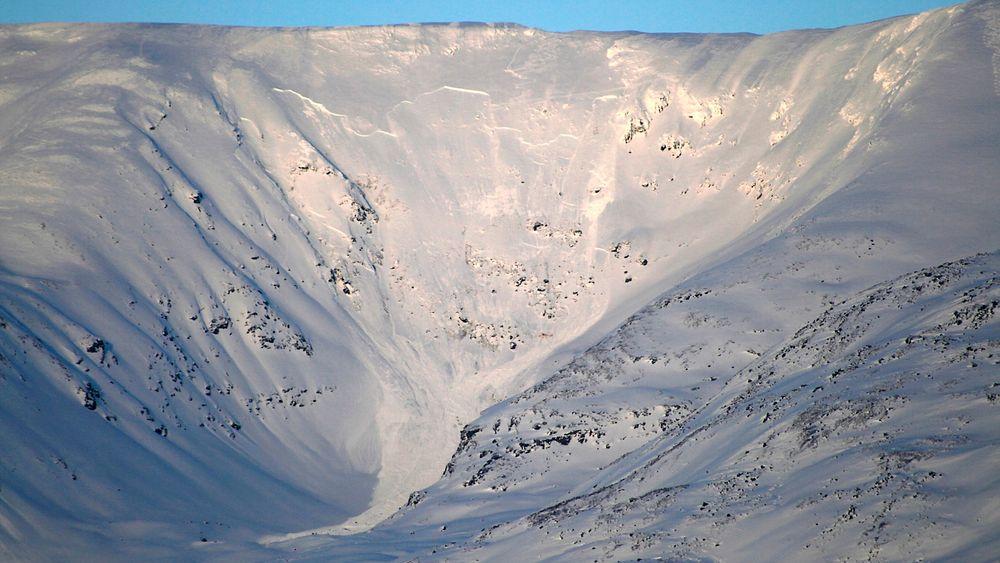 Fjorårets snøskred på Sorbmegaisa i Troms krevde livene til fem utenlandske skiturister.