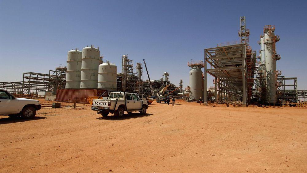 Arkivbilde av gassanlegget i Amenas i Algerie, der Statoil er en av operatørene.  Flere utlendinger er bortført i et angrep på anlegget onsdag. 