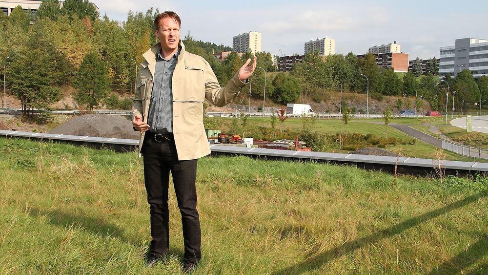 Kenneth Harstad fra Aspelin Ramm forteller at de nå rutinemessig vurderer bruk av grønt tak for ethvert nytt prosjekt.