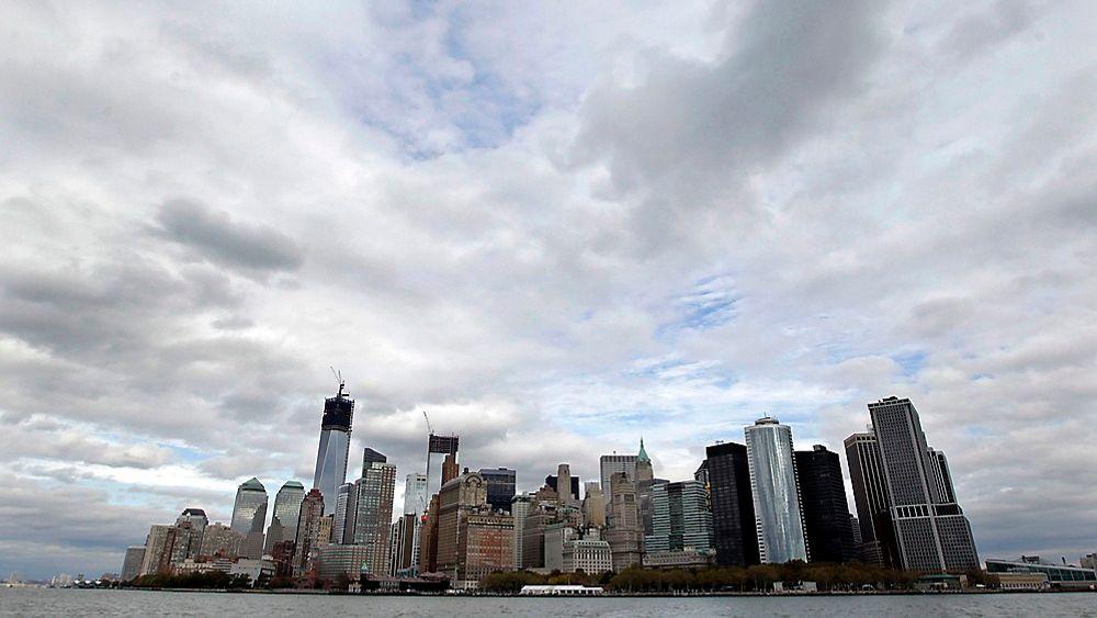 Eksperter har i flere år presentert planer for å beskytte New York mot stormflo. 