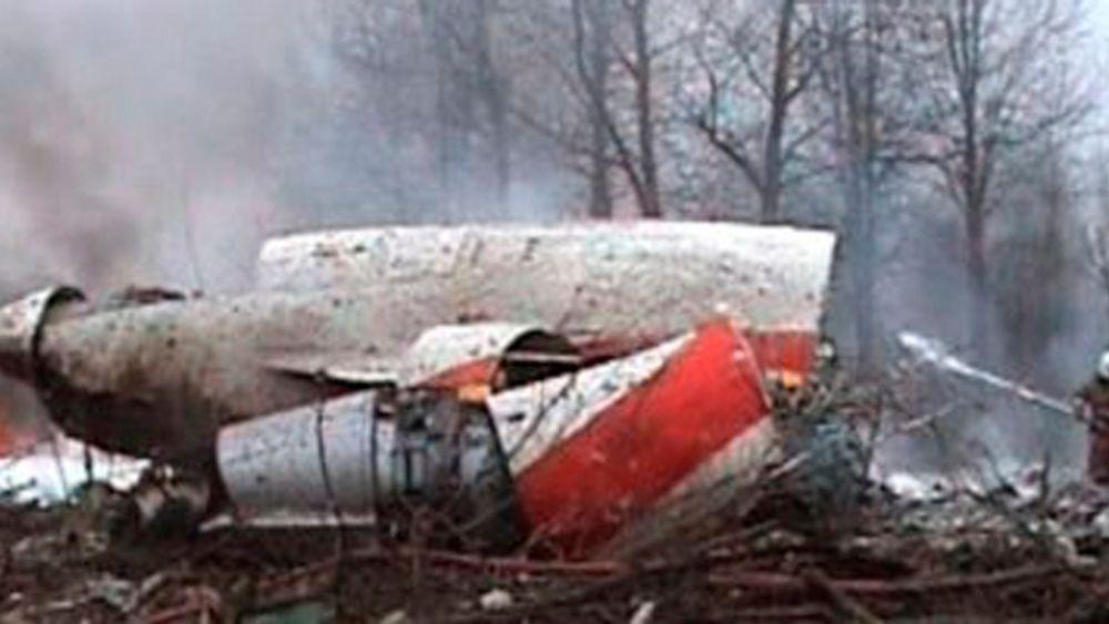 NASJON I SORG: I alt 96 personer omkom da et Tupolev-fly styrtet i Smolensk vest i Russland lørdag. Polens president Lech Kaczynski og en rekke andre polske ledere var blant de omkomne.