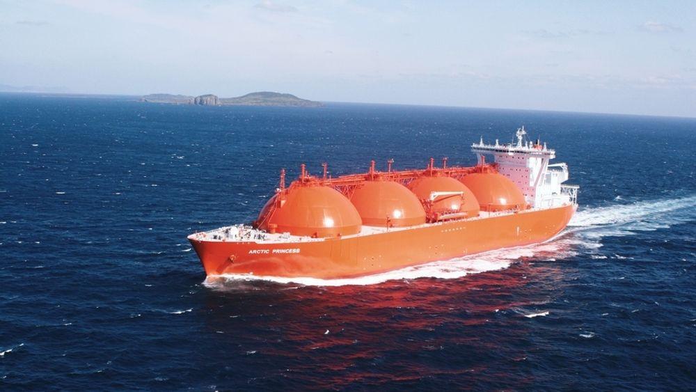 Norge produserer og eksporterer LNG fra Melkøya. DNV GL tror LNG blir viktigere for shipping på vei mot lavkarbon og nullutslipp. 