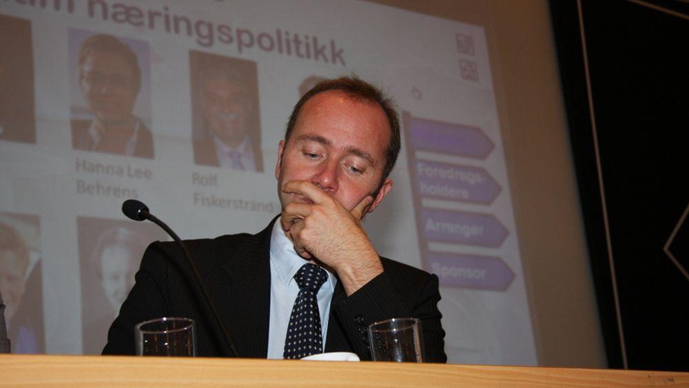 IKKE NOE GJESP: Nærings- og handelsminister Trond Giske begeistret forsamlingen under Verftskonferansen i Ålesund i dag.