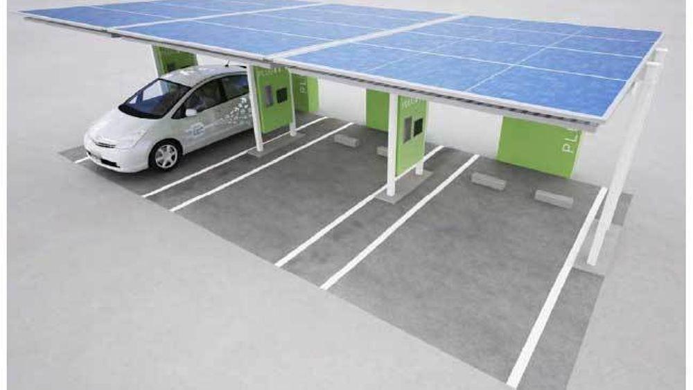 MILJØVENNLIG: Toyotas nye soldrevne ladestasjoner til Prius og elbiler.