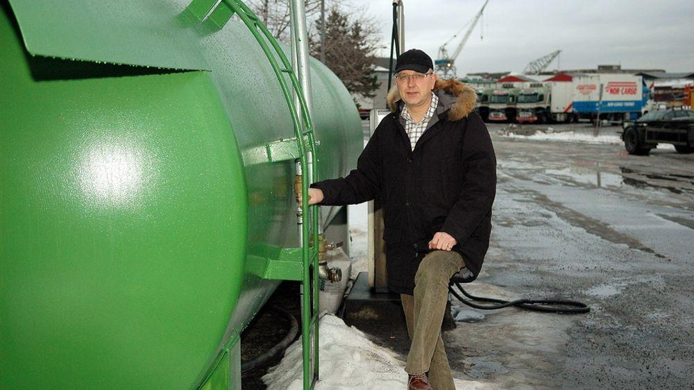PUMPEPÅBUD: Rødgrønne stortingspolitikere vil tvinge bensinstasjoner til å selge "grønt" drivstoff.