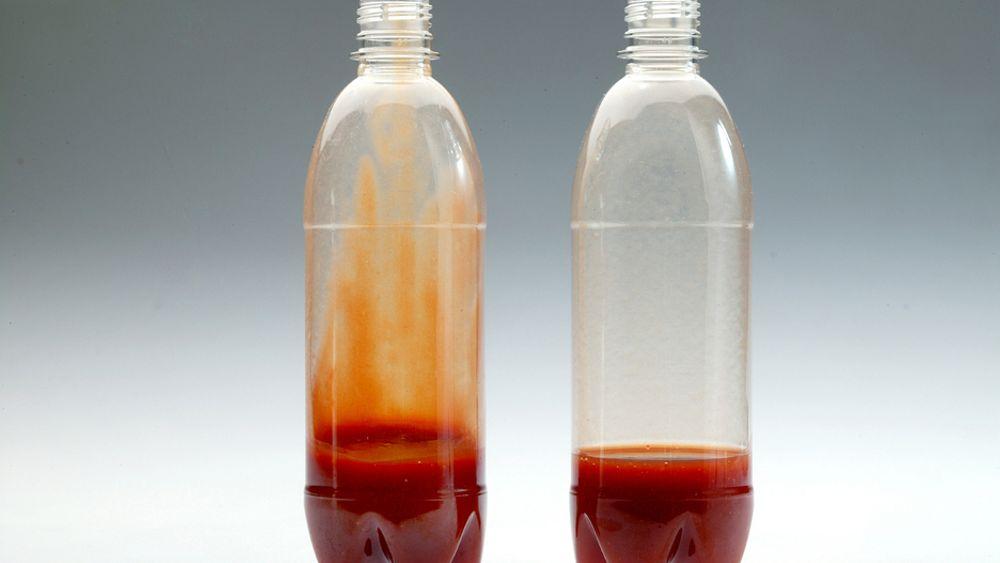 HVILKEN FORETREKKER DU? Tyske forskere utvikler en type emballasje som gir mindre rester i blant annet ketchup-flaskene.