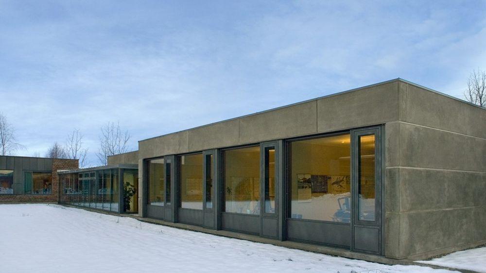 PRISET BYGG: Hvarikommisjonen for transport på Lillestrøm holder til i dette prisbelønte bygget, tegnet av Longva Arkitekter AS.