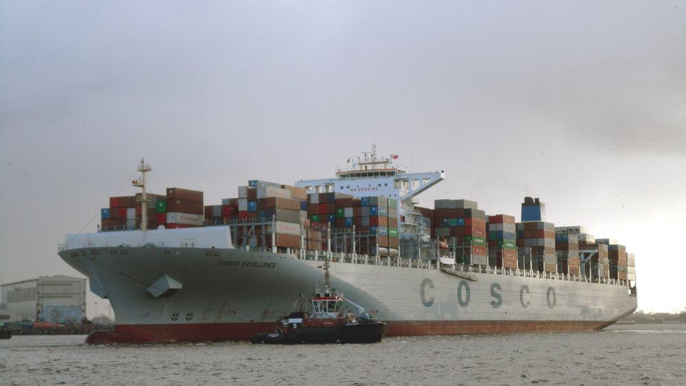 COSCO Excellence i Hamburg 2014. Seaspan bestilte åtte 13.100 TEU-containerskip med levering i 2011-2012. COSCO leier skipene på 12-årskontrakt.