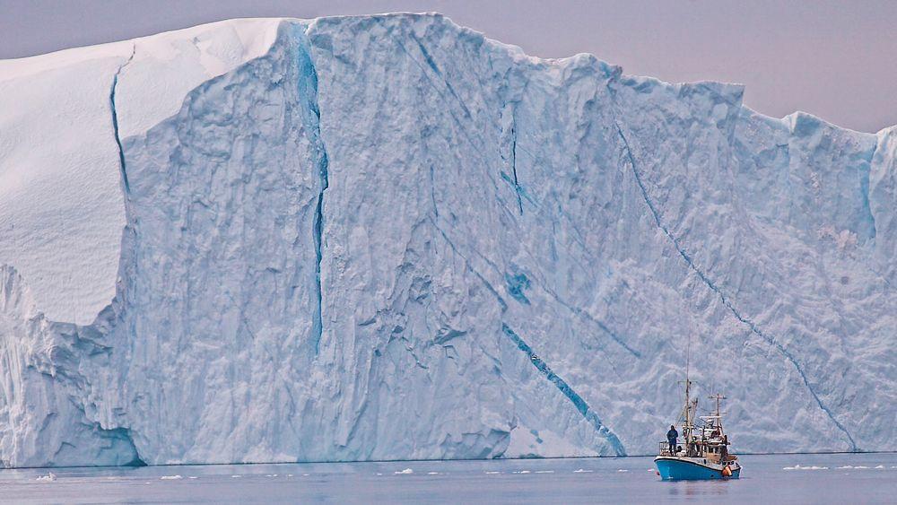 Isen smelter mye raskere enn tidligere antatt på Grønland, ifølge en ny studie publisert i tidsskriftet PNAS.