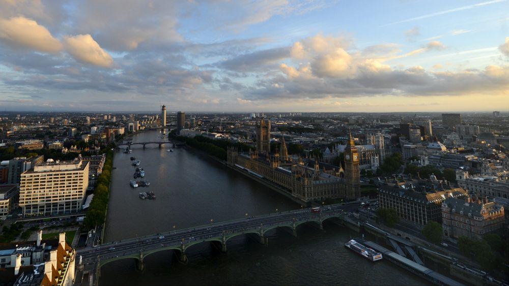 Themsen, som renner gjennom London, er en av de europeiske elvene hvor forskerne har funnet rester av antibiotika. 
