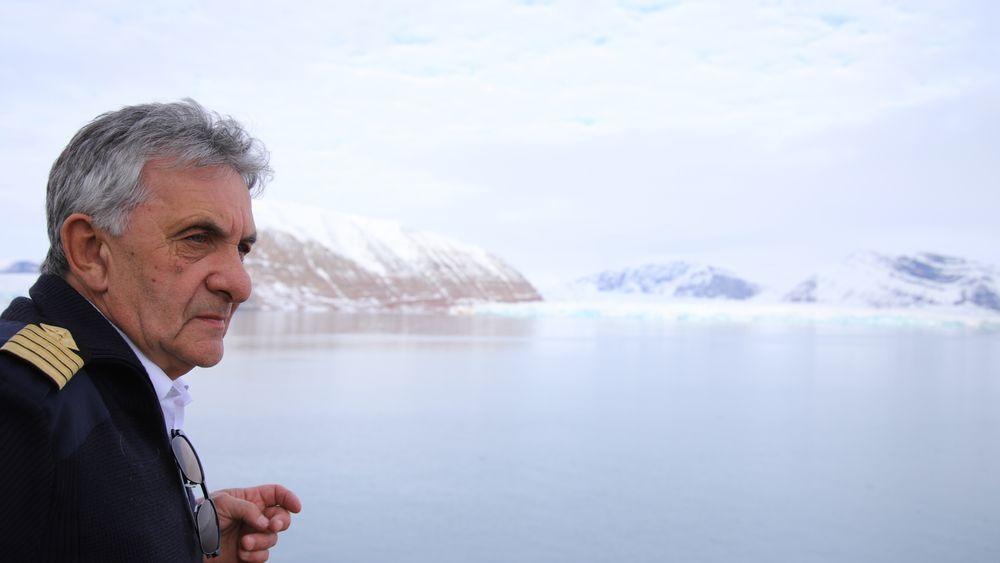 Kaptein Tormod Karlsen på Nordstjernen ser breene krympe år for år. Han er bekymret over hvor raskt klimaendringene gir seg utslag på Svalbard.