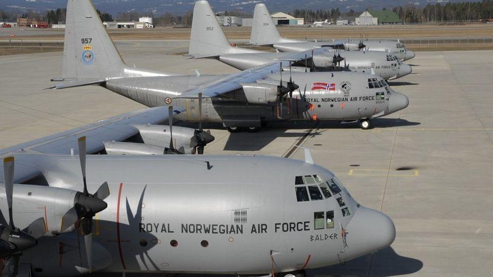 Dette bildet er fra like før de norske C-130H Hercules-flyene forlot Gardermoen for siste gang sommeren 2008.