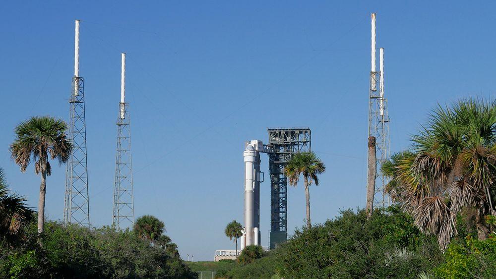 En Atlas V-rakett står klar på Cape Canaveral i Florida, med Boeings nye Starliner-kapsel i fronten. Fredag skal romfartøyet på sin første, ubemannede testtur. 