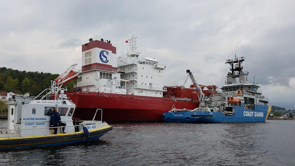 Rederiet Solvang jobber hardt med å få ned sine utslipp. Her er LPG-skipet Clipper Harald med på SCOPE  2017 -  en oljevern- og kriseøvelse.