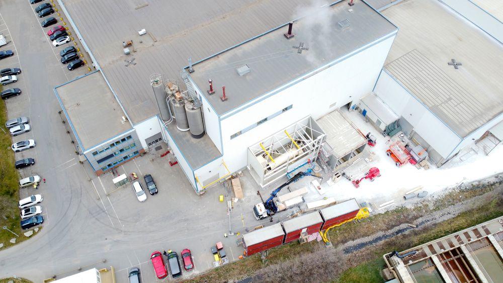 En del av oppgraderingsprosjektet foregår på baksiden av fabrikken i Fredrikstad.