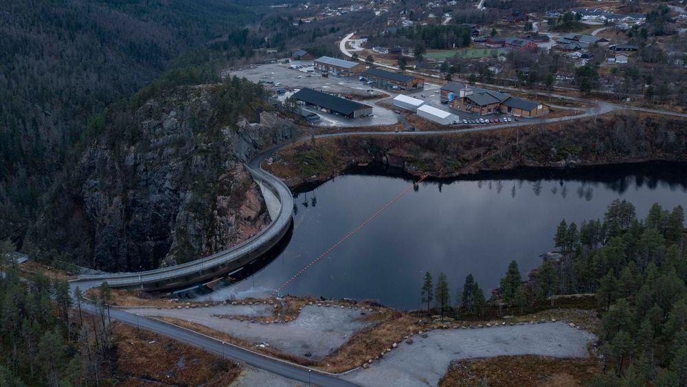 De fleste norske damanlegg ligger utenfor allfarvei og har lite skadepotensial for mennesker. Bildet viser en av Agder Energis dammer i Setesdal .